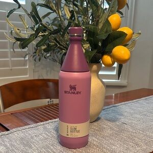 The All Day slim Bottle Stanley Lavender Slim Bottle 34oz